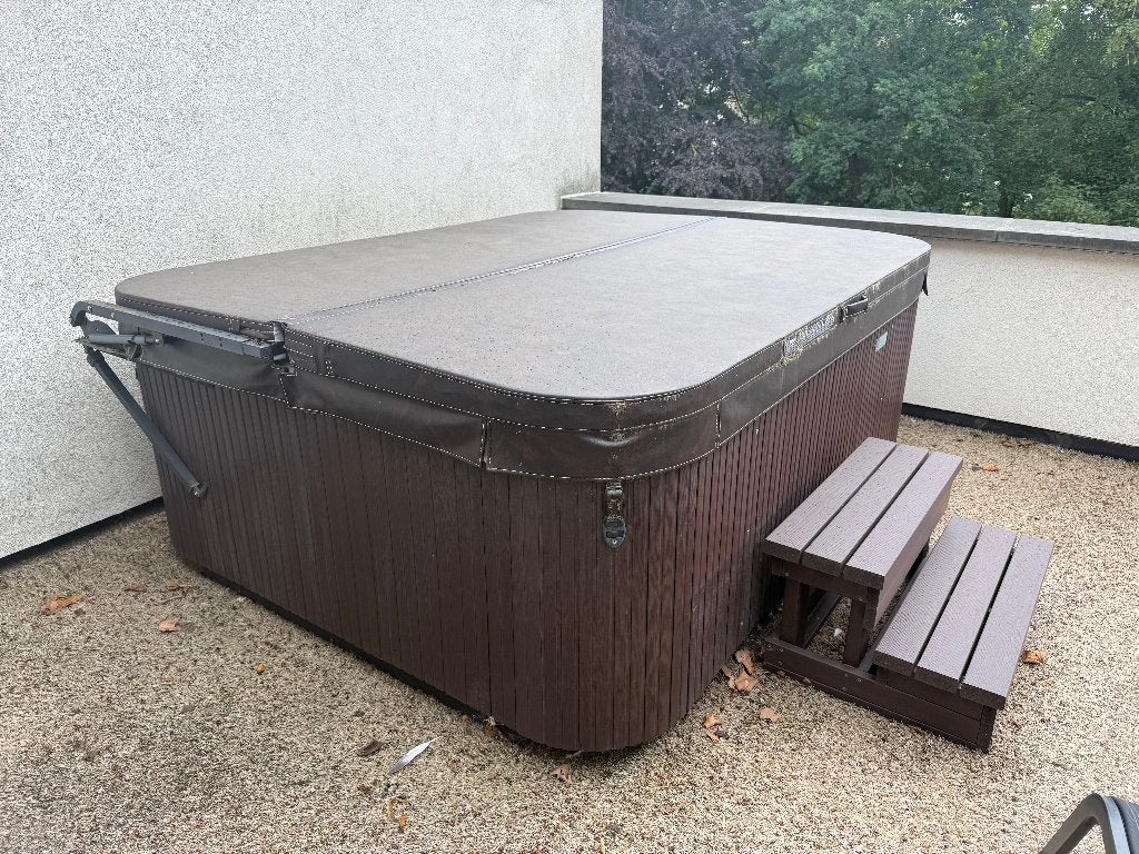 Jacuzzi, Jardin & Terrasse, Bains à remous et Spas, Utilisé, Fixé, Couverture, Escalier, Enlèvement