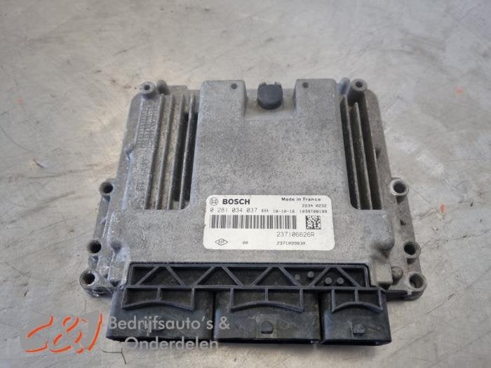Computer Motormanagement van een Opel Vivaro, Gebruikt, -, -, Opel