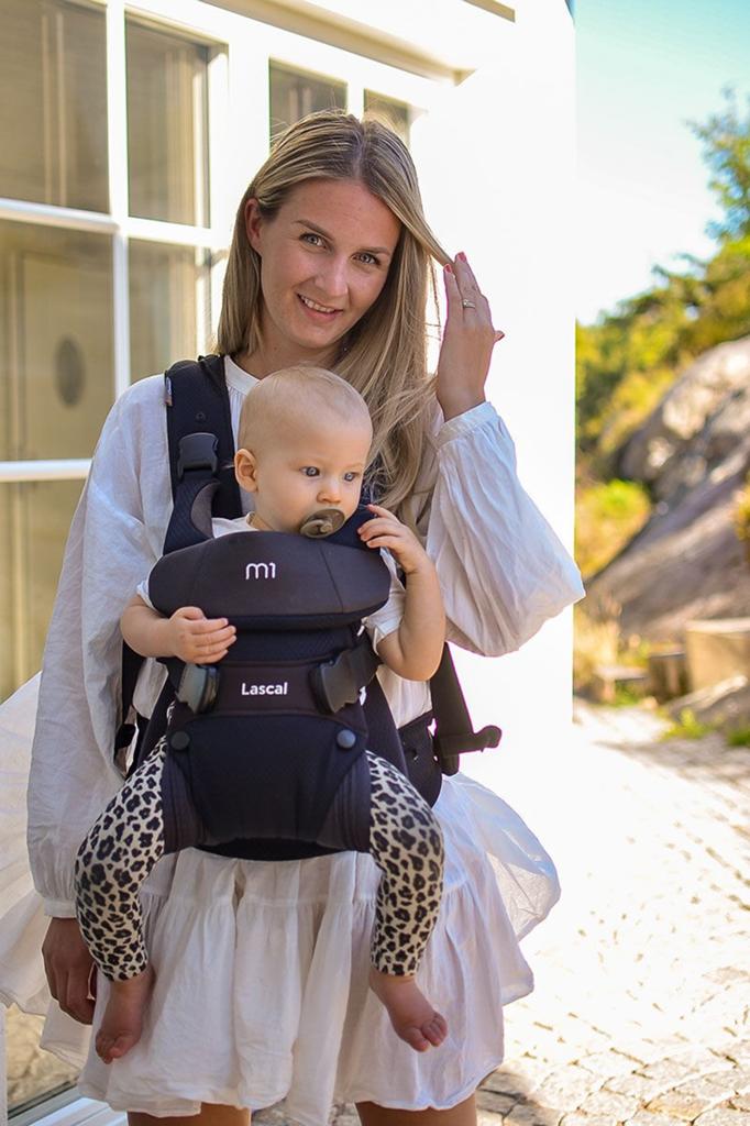 Porte bébé lascal m1 carrier, Enfants & Bébés, Porte-bébés & Écharpe porte bébé, Enlèvement