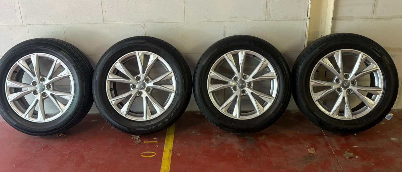 Audi q3, Ophalen, Band(en)