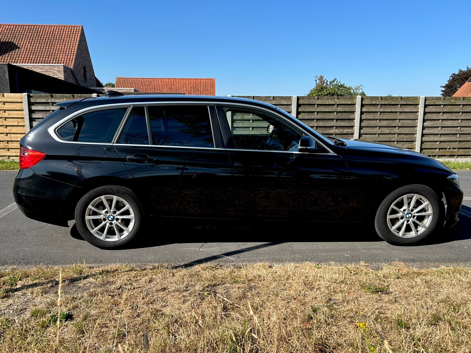 BMW 318d Touring (Break) – 12/2013 – 192.000 km, Auto's, BMW, Zwart, Zwart, 5 deurs, Particulier