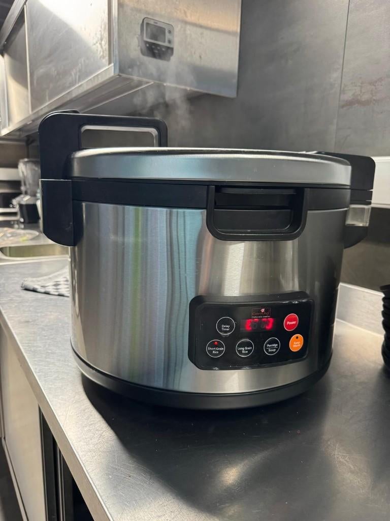 Sushi-machine + makisnijder + rijstkoker, Comme neuf, Enlèvement, Suzumo voor sushimachine, G-Line voor rijstkoker