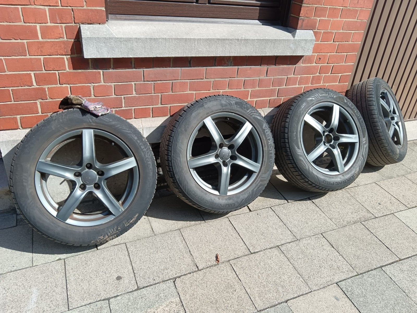 4 pneus été 215/60 R17 montés sur jantes, Autos : Pièces & Accessoires, Enlèvement, Pneus été, Pneu(s)