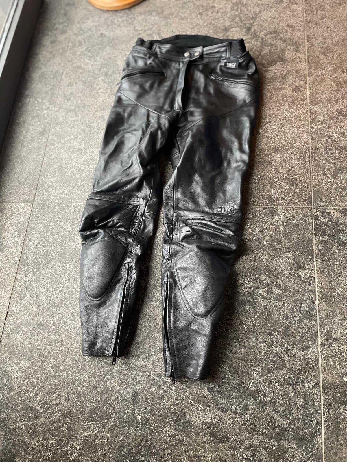 Pantalon de moto en cuir noir 40 MQP BC pour femme, Motos, Envoi, Pantalon | cuir