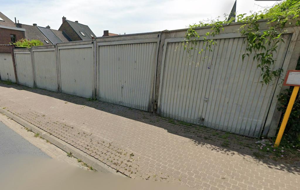 garage à louer ATH (Maffles), Immo, Garages & Places de parking, Tournai