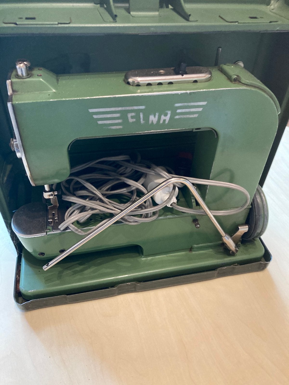 Machine a coudre elna de 1950, Antiquités & Art, Enlèvement ou Envoi