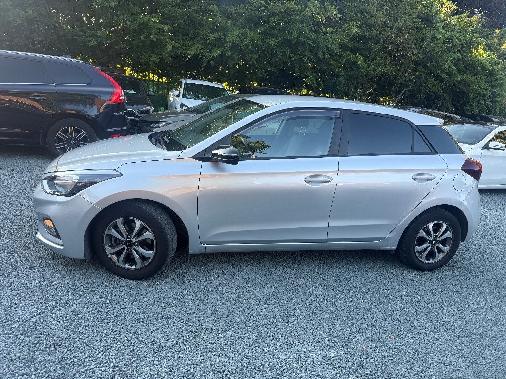 Hyundai I20 automatique Essence 1000cc année 2019, Autos, Argent ou Gris, Achat, Euro 6, Entreprise