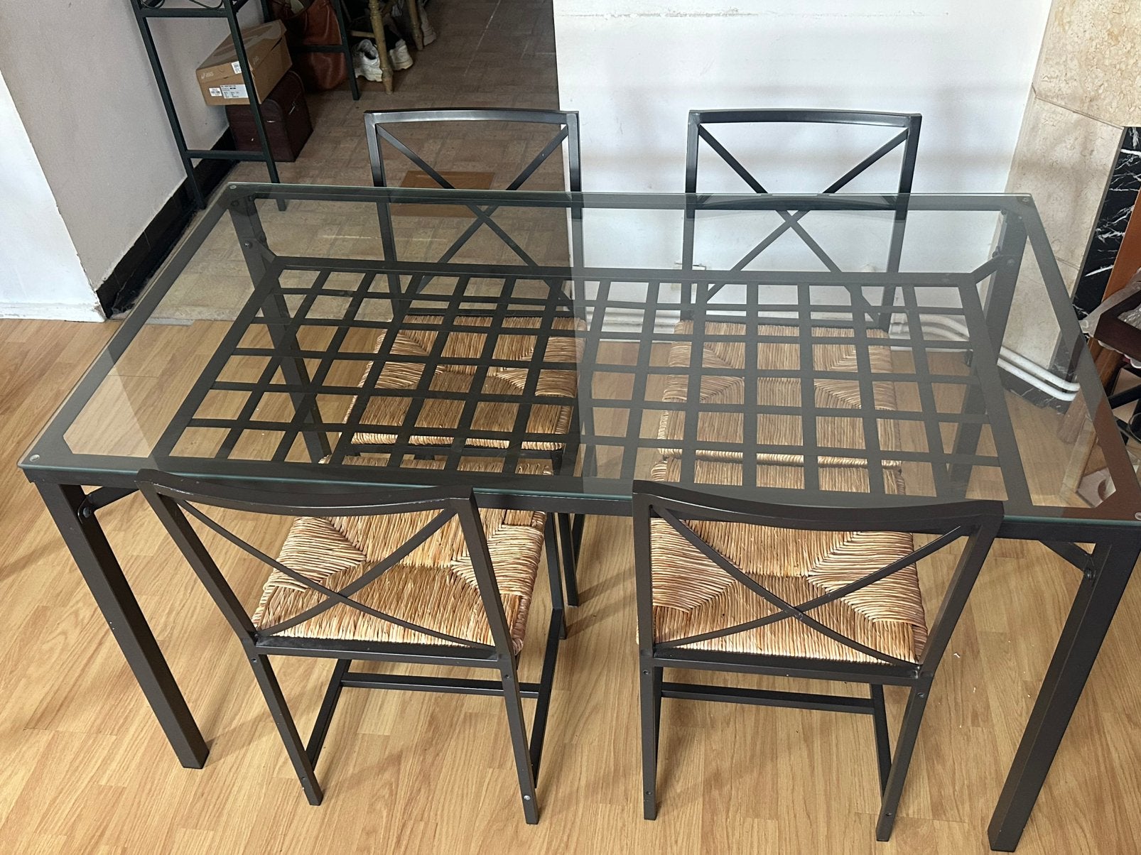 IKEA smeedijzeren tafel, Ophalen