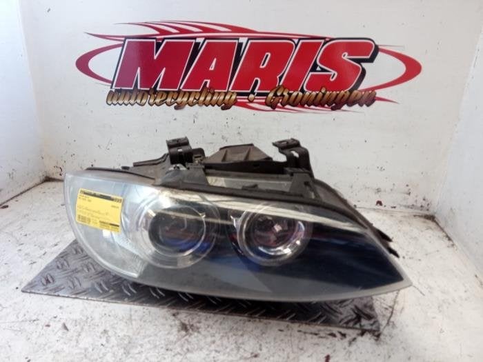 Phare droit d'un BMW 3-Serie, -, -, 3 mois de garantie, Utilisé