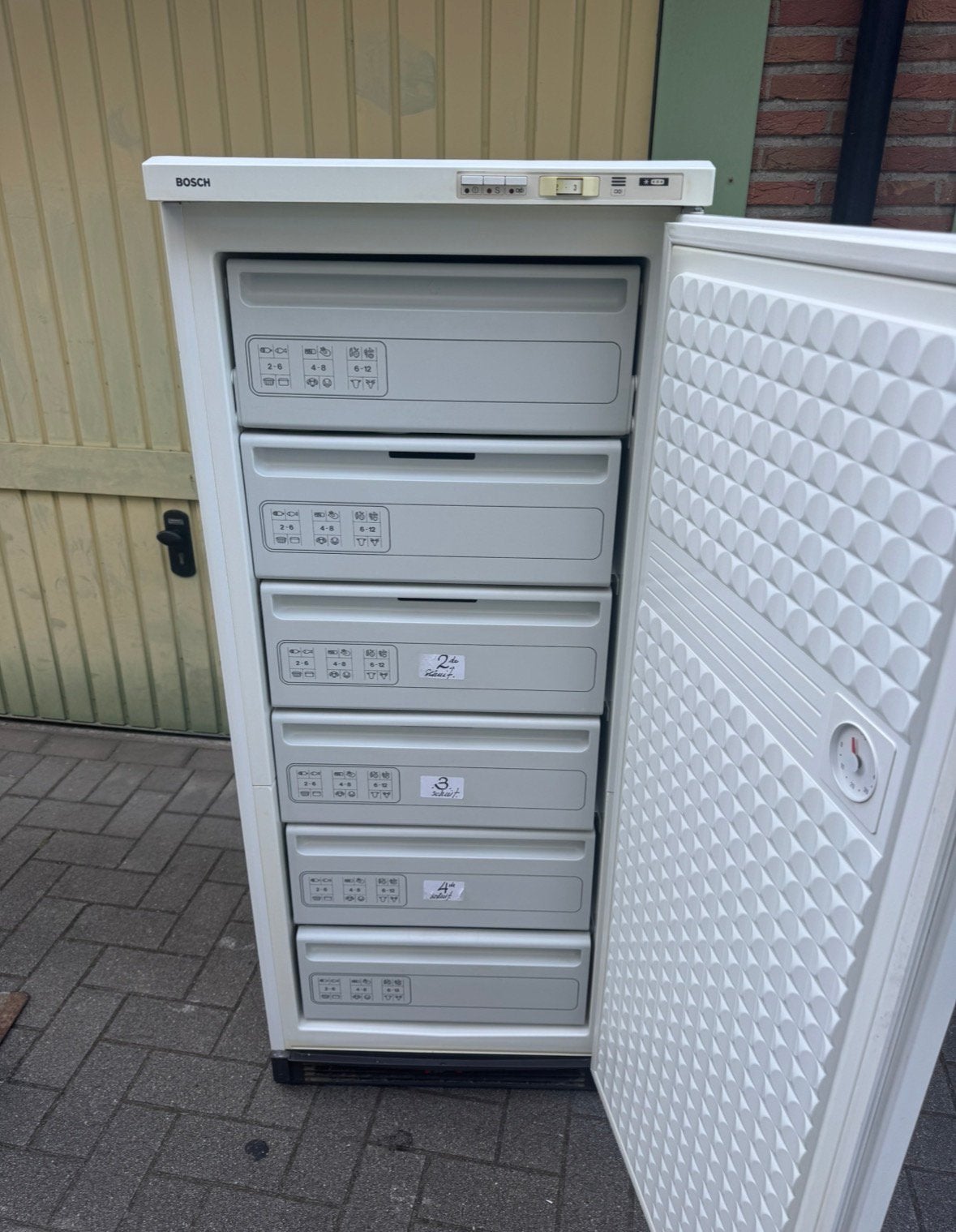 Bosch Diepvries, Elektronische apparatuur, Vriezers en Diepvrieskisten, Ophalen, Zo goed als nieuw