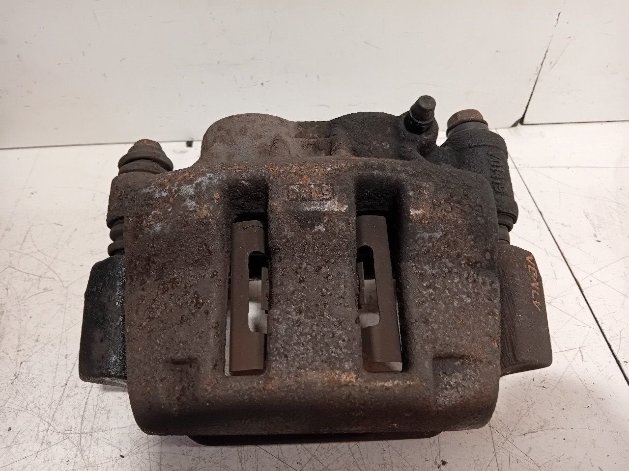 Remklauw links voor Opel Movano, Onderdelen@venauto.nl, Van der Ven Autorecycling B.V., Gebruikt, Ettenseweg 76, 4706 PB Roosendaal, The Netherlands