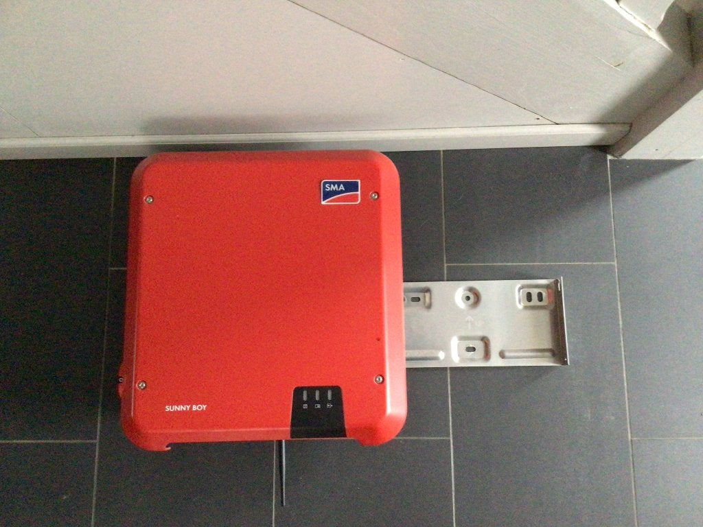 SMA SB4.0 omvormer, Doe-het-zelf en Bouw, Ophalen, Zo goed als nieuw
