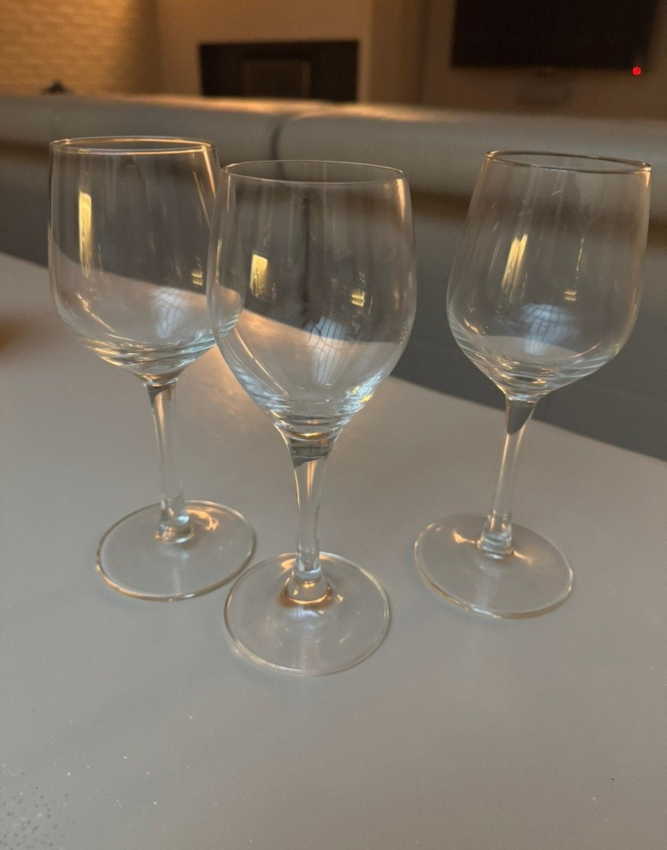 3 witte wijnglazen, Enlèvement, Comme neuf