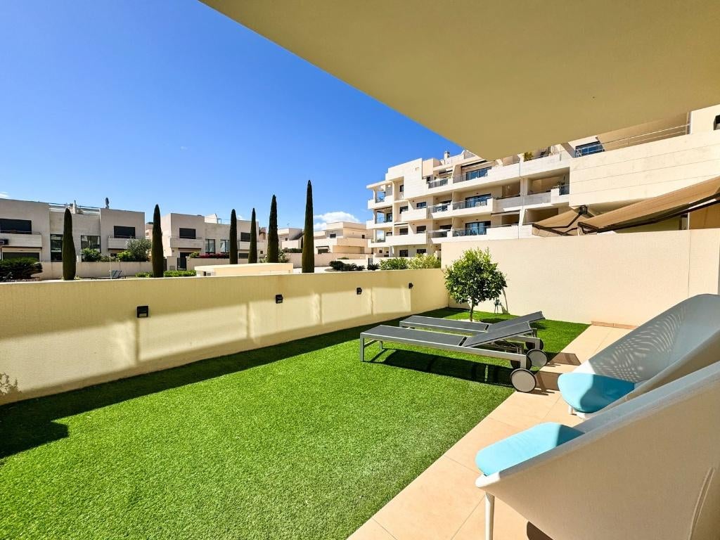 Modern gelijkvloers appartement op Villamartin, Spanje, 80 m², 2 kamers, Orihuela Costa.