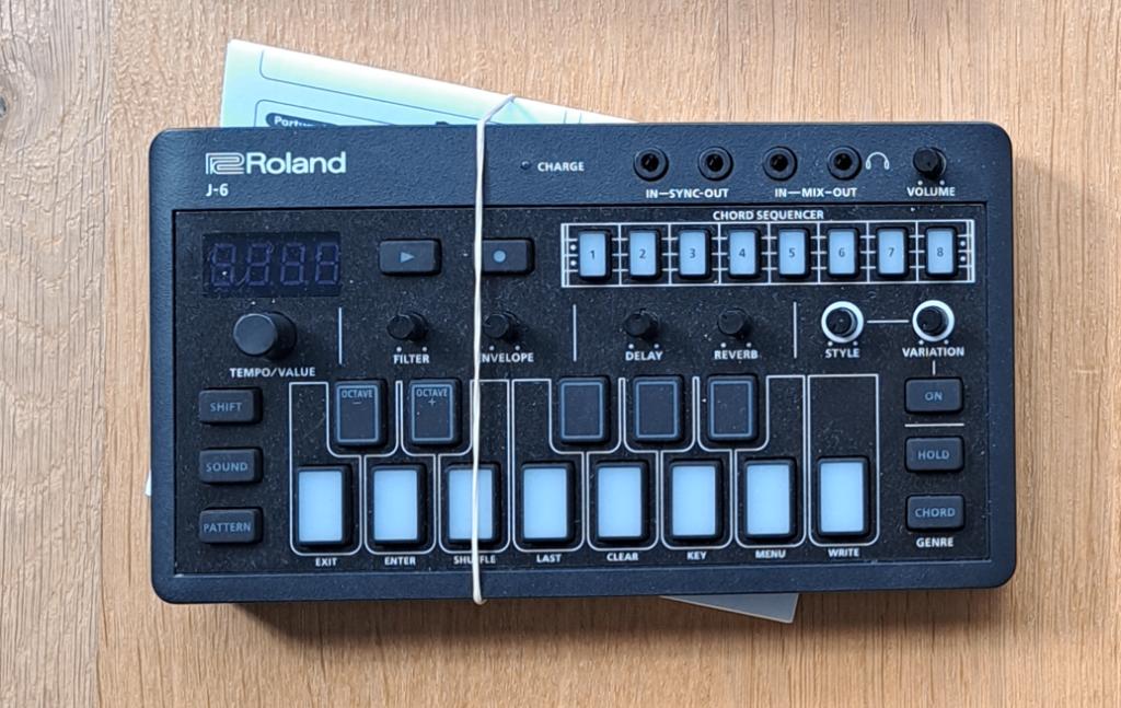 Roland J6 Synthétiseur d'accords, Muziek en Instrumenten, Ophalen of Verzenden, Zo goed als nieuw