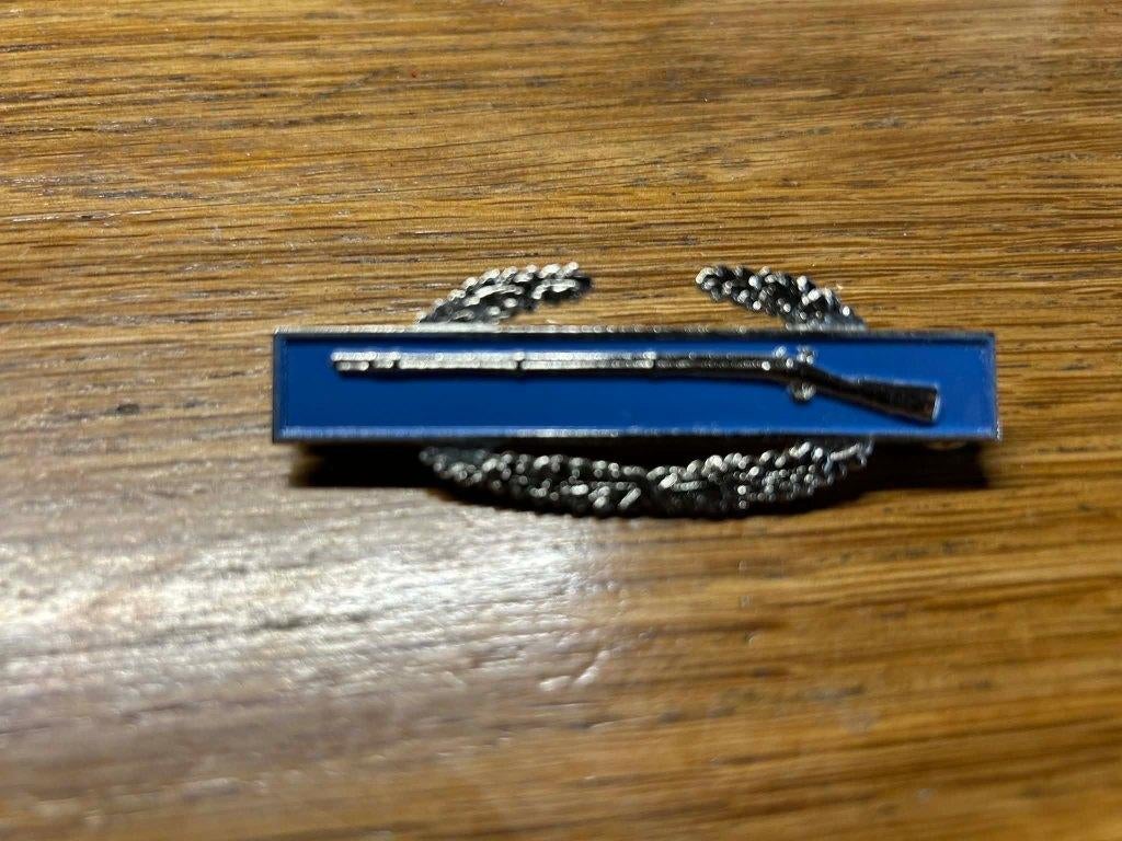 WWII - BROCHE U.S.  combat infantry man = C.B.I. "pin back", Envoi, Autres, Autres types