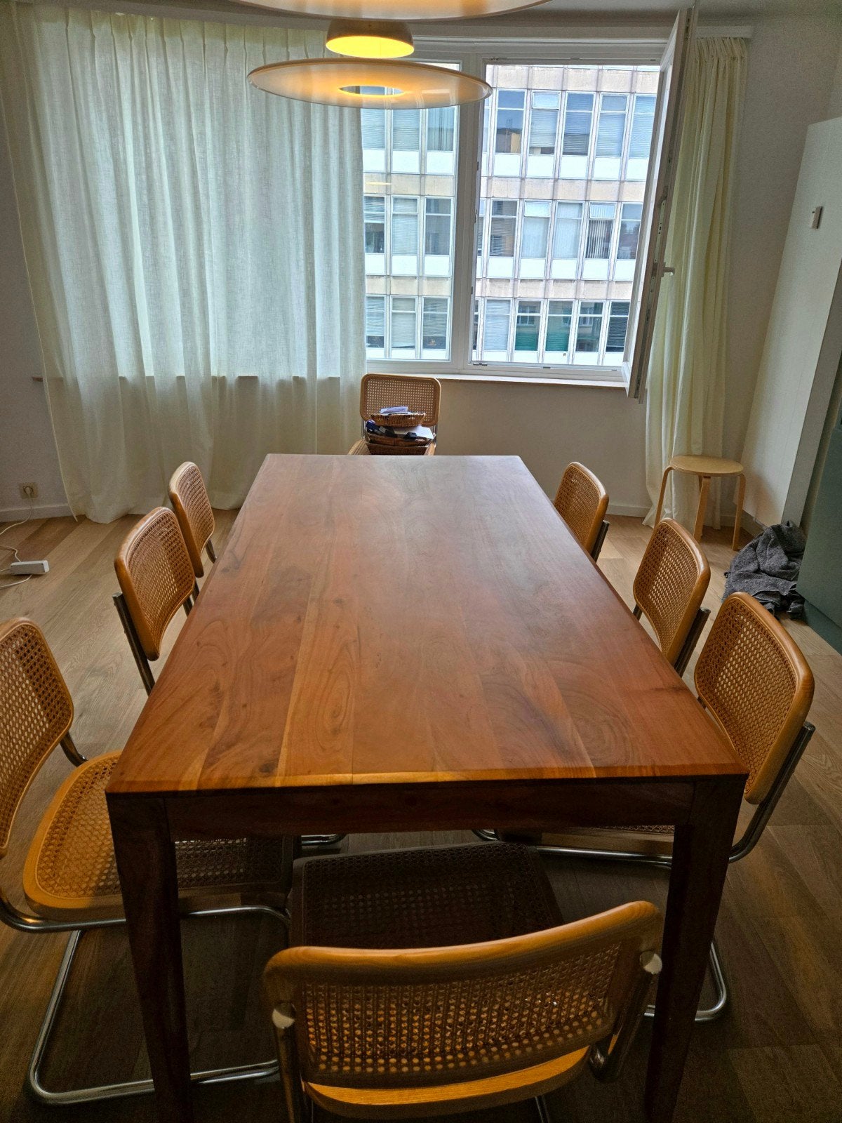 Table à manger  6/8 personnes en acacia L180, Ophalen, Zo goed als nieuw, Moderne, 6 tot 8 stoelen