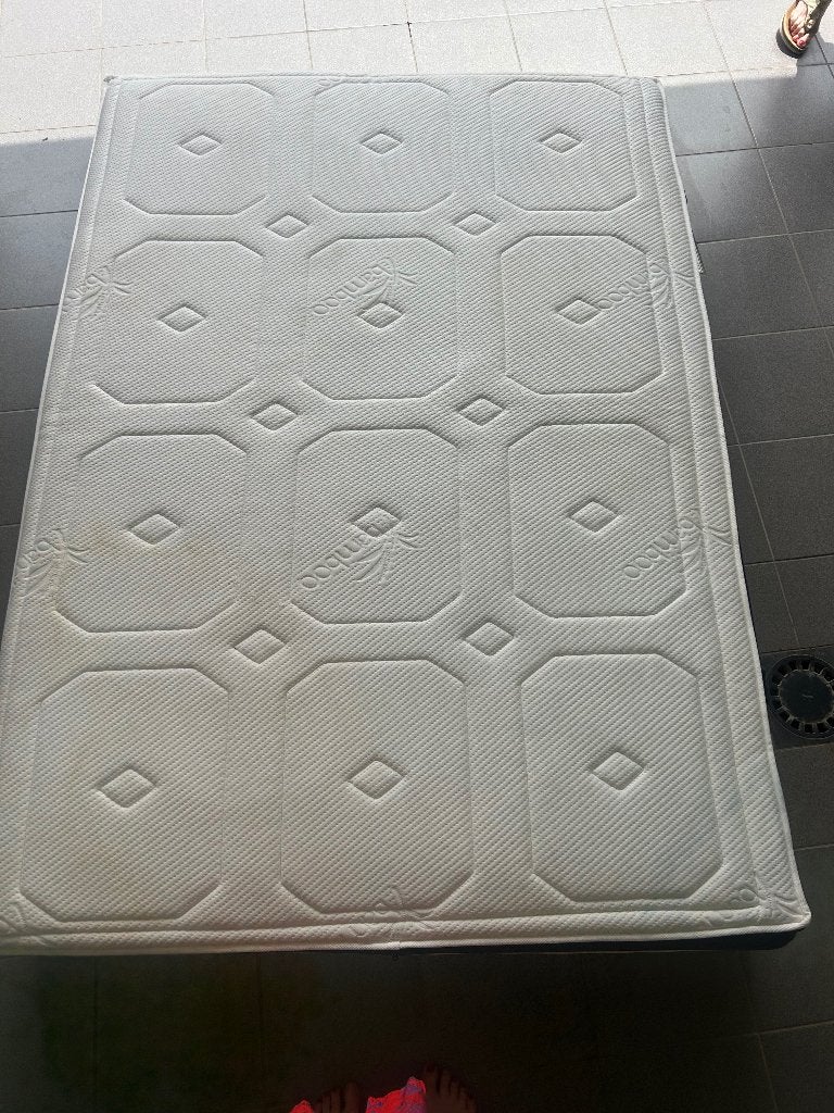 Matelas et sommiers de qualité - vendus cause double emploi, Maison & Meubles, Chambre à coucher | Matelas & Sommiers, Utilisé