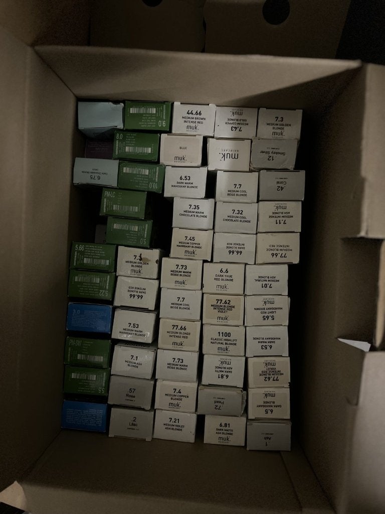 muk. & Osmo Ikon haarverf - doos 55 tubes, Ophalen of Verzenden, Nieuw, Overige typen