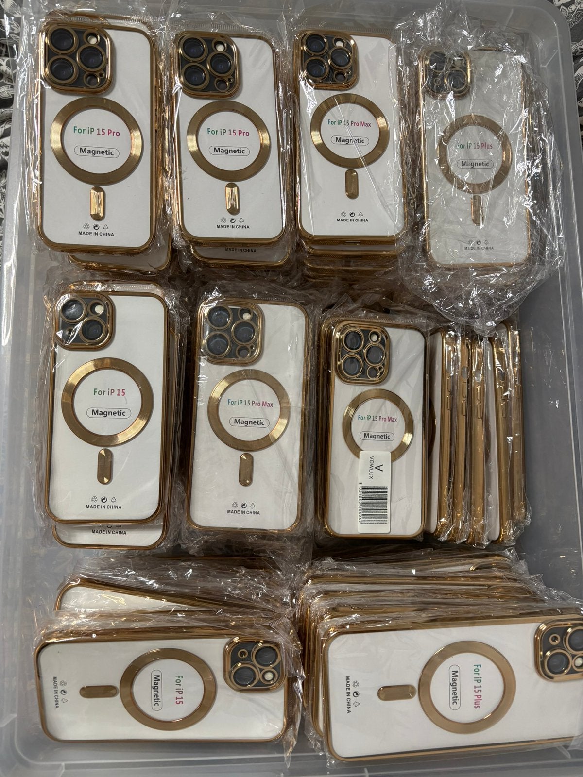 Coque transparente MagSafe Gold — Série iPhone 15, Enlèvement ou Envoi