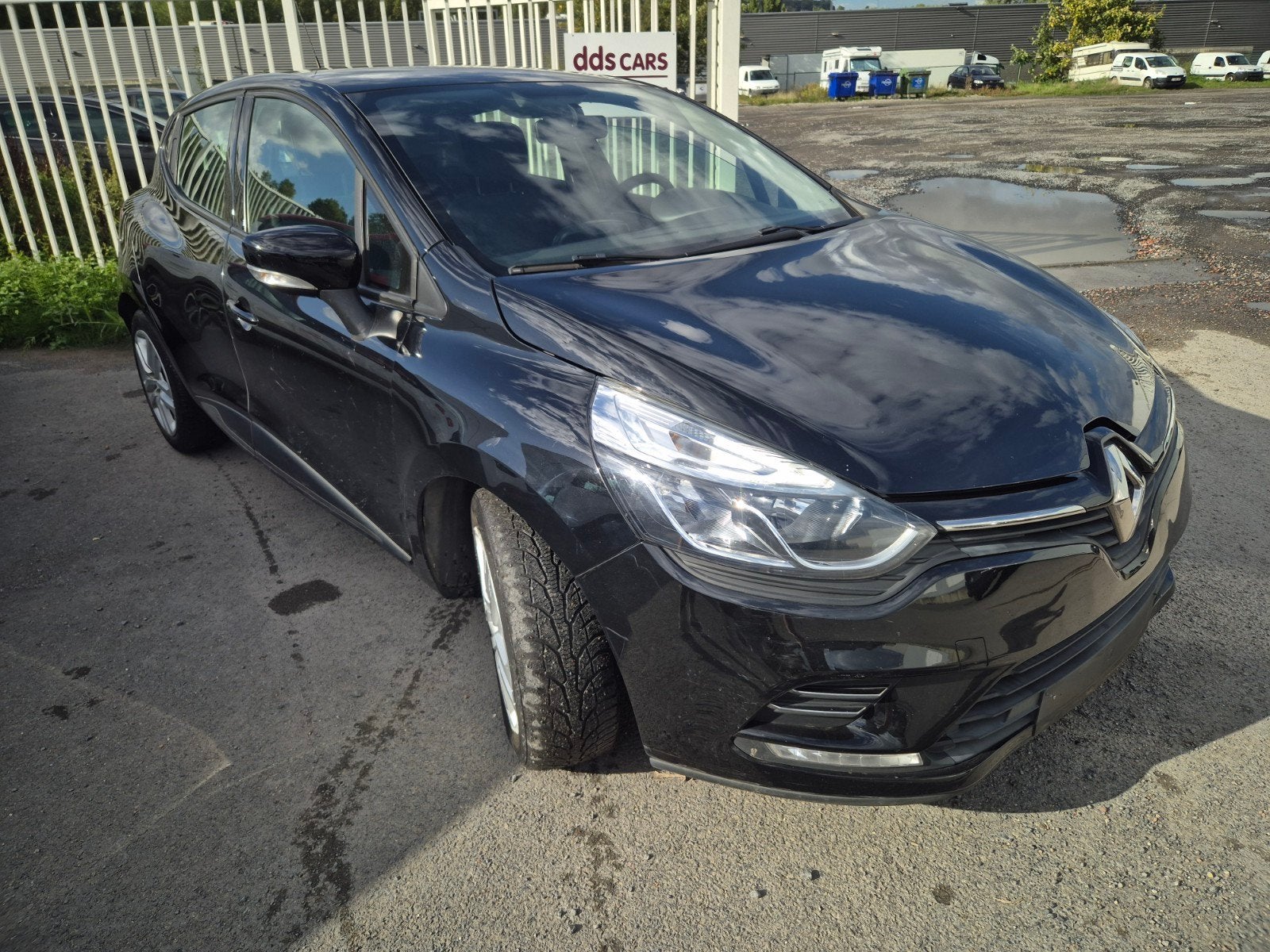 RENAULT CLIO 0.9 BENZINE 2019, Auto's, Voorwielaandrijving, 898 cc, Stof, Zwart