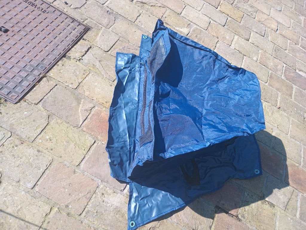 sac Dinghy Bow, Enlèvement