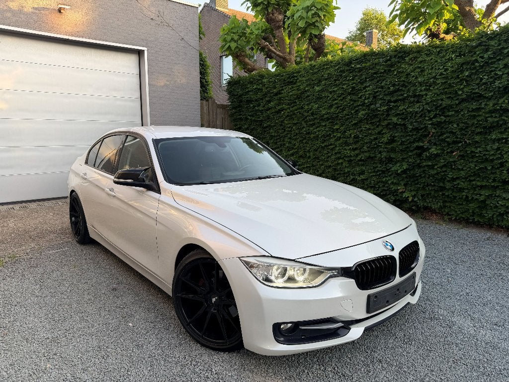 BMW 320D/F30 I DIESEL I Automaat I 225.000km, Auto's, Automaat, Achterwielaandrijving, 1995 cc, Zwart