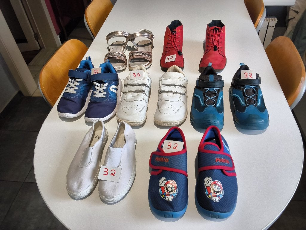 Chaussures /baskets/baby/barefoot/pantoufles enfants /Pt.32, Garçon ou Fille, Enlèvement ou Envoi, Utilisé, Chaussures