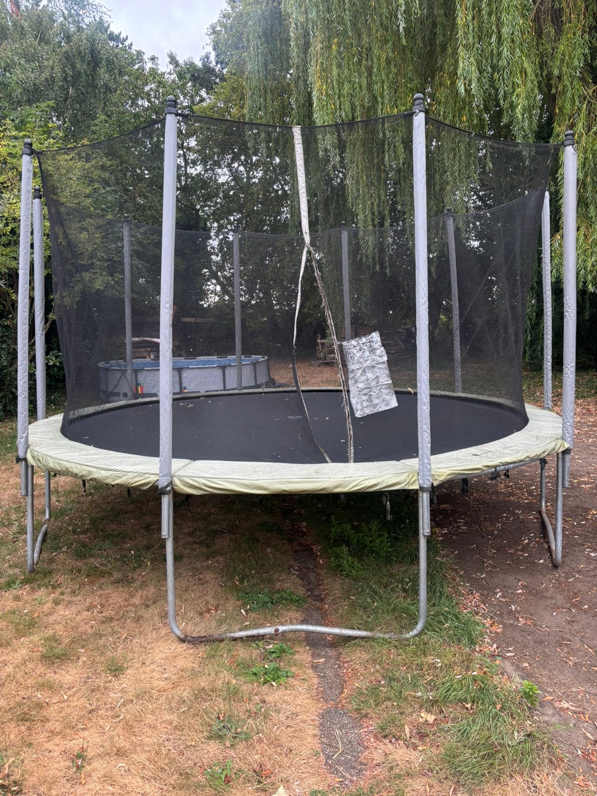 Trampoline Domyos essential 420, Enfants & Bébés, Jouets | Extérieur | Trampolines, Enlèvement, Utilisé