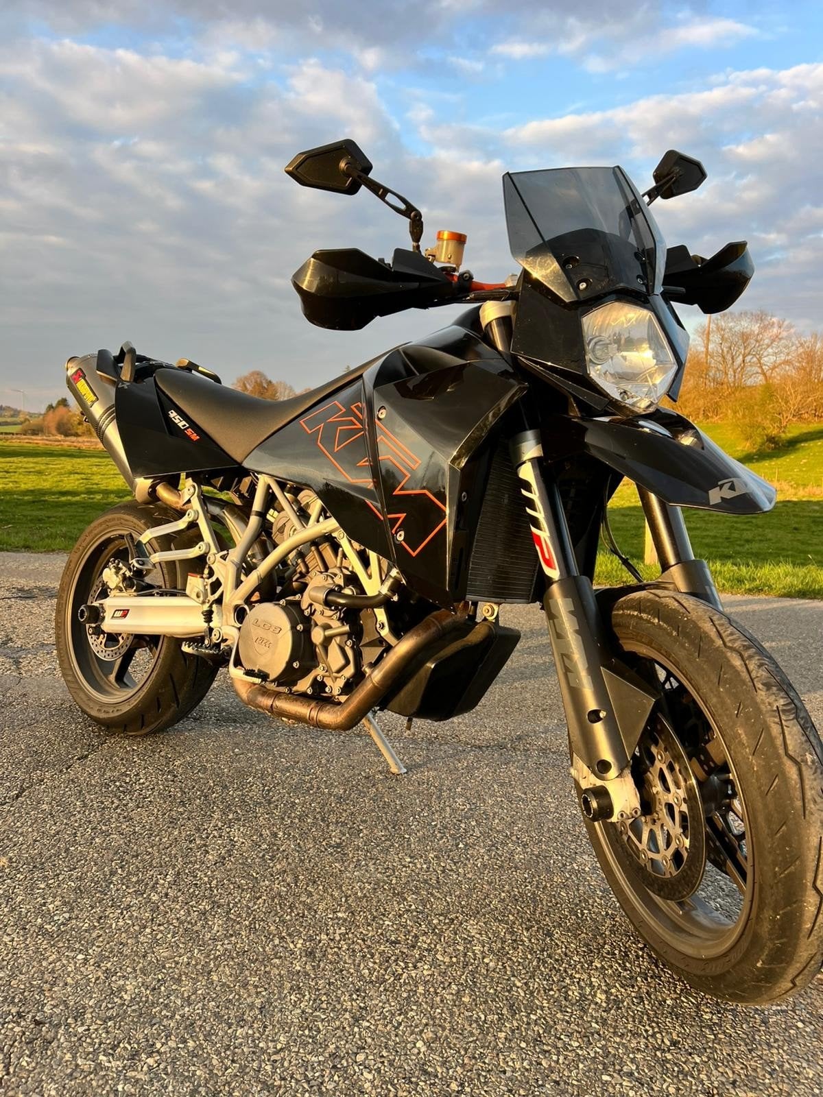 KTM 950 supermoto, SuperMoto