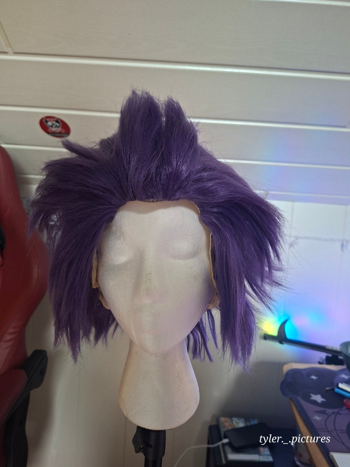 Perruque de cosplay violette — stylisée, punk/anime/cosplay, Envoi, Utilisé