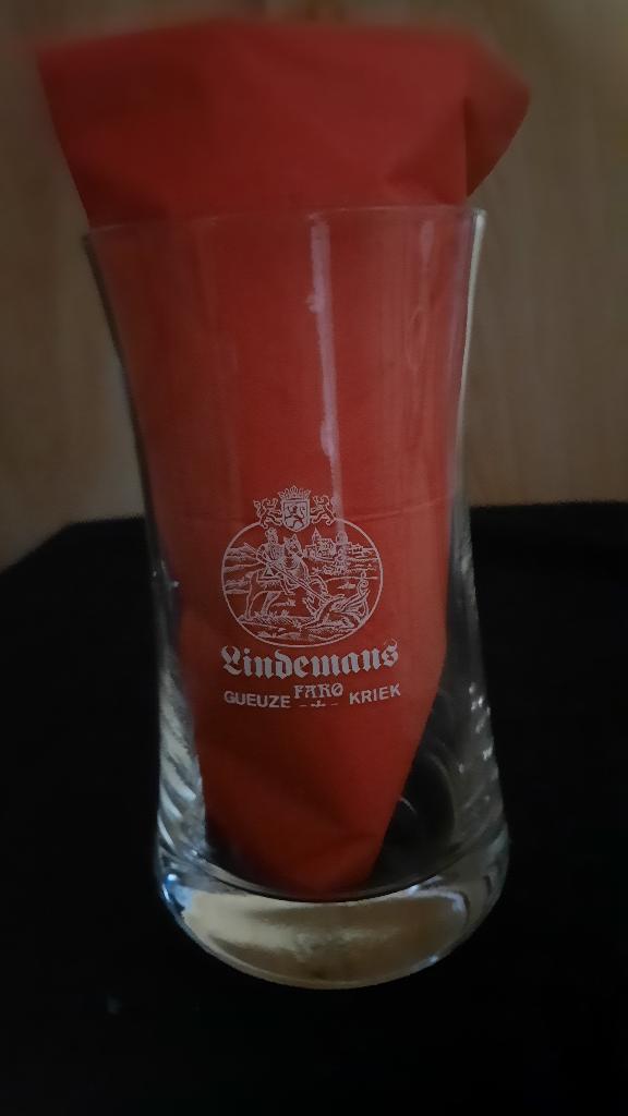 glas LINDEMANS met dikke voet onderaan, Collections, Enlèvement ou Envoi, Verre à bière