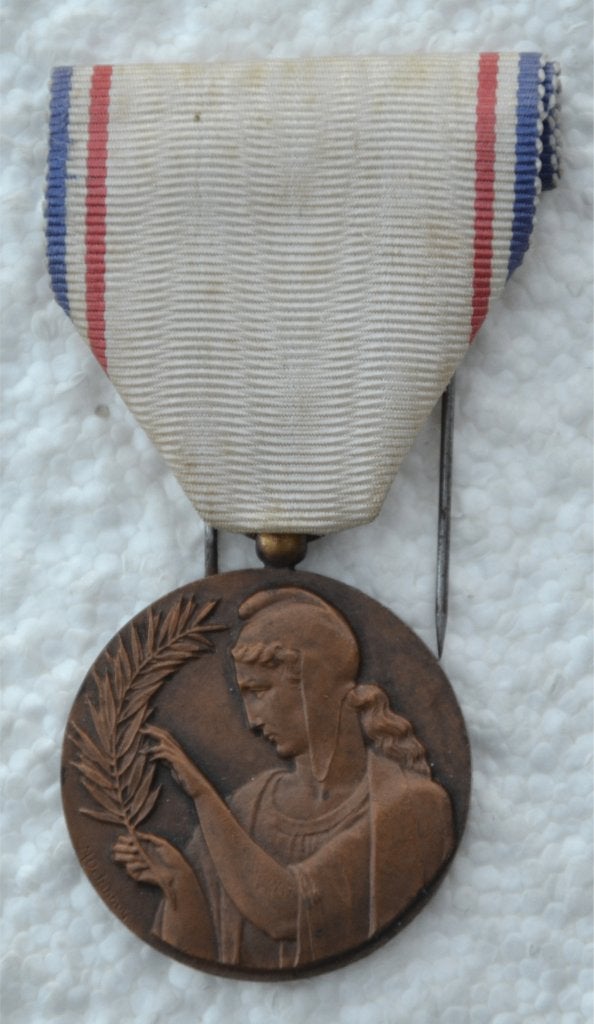 Medaille, Fr bronzen Medaille Reconnaissance Francaise 40-45, Collections, Enlèvement ou Envoi, Autres, Ruban, Médaille ou Ailes