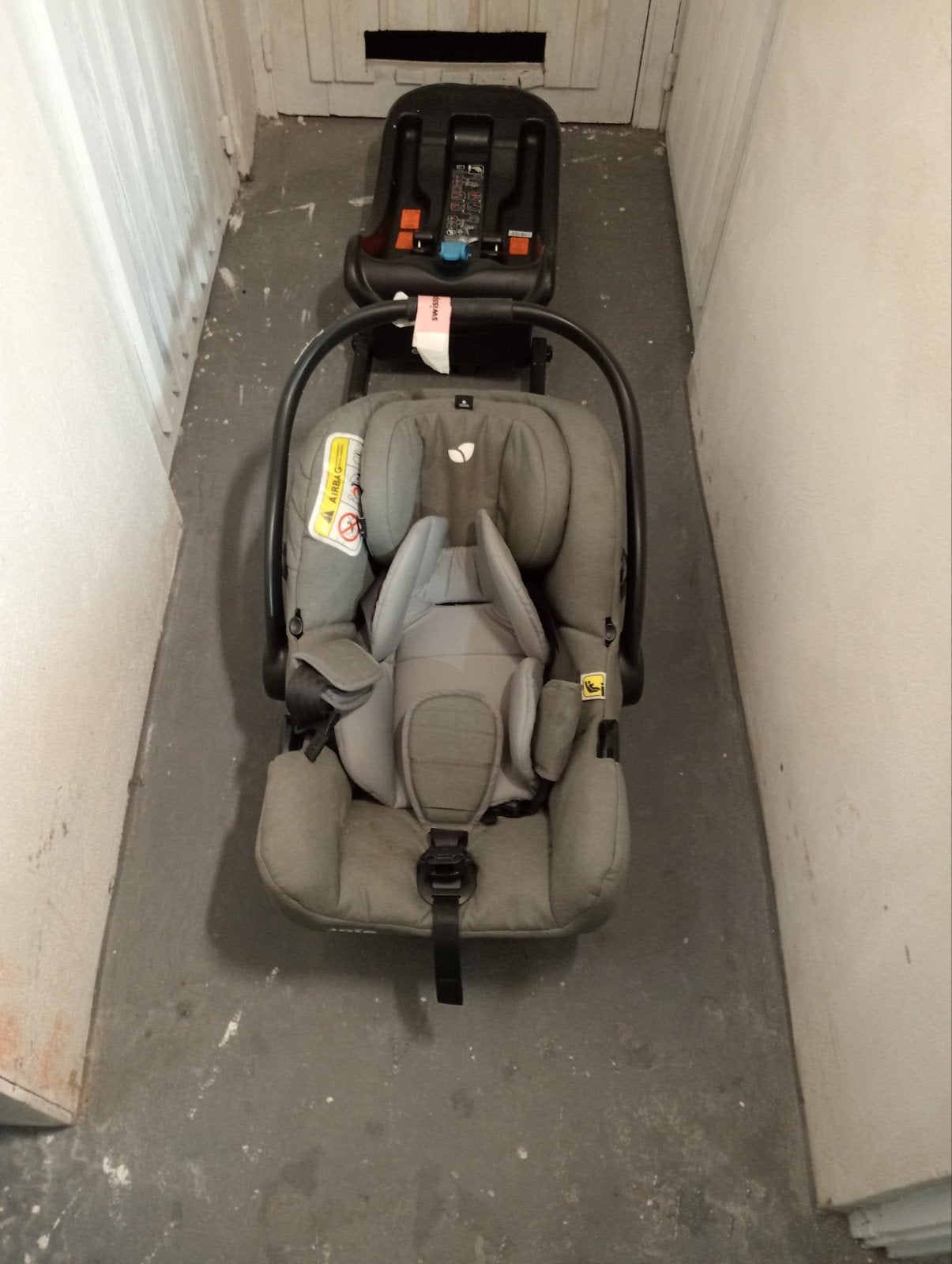 Isofix kinderstoel 0-2 jaar  Merk Joie, Enlèvement