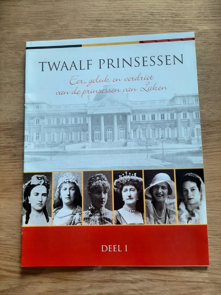 Ensemble de dossiers Douze princesses belges — Family — Vint, Enlèvement ou Envoi