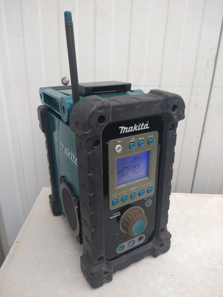 Makita BMR 100 Bouwradio, Ophalen of Verzenden, Gebruikt, Bouwradio