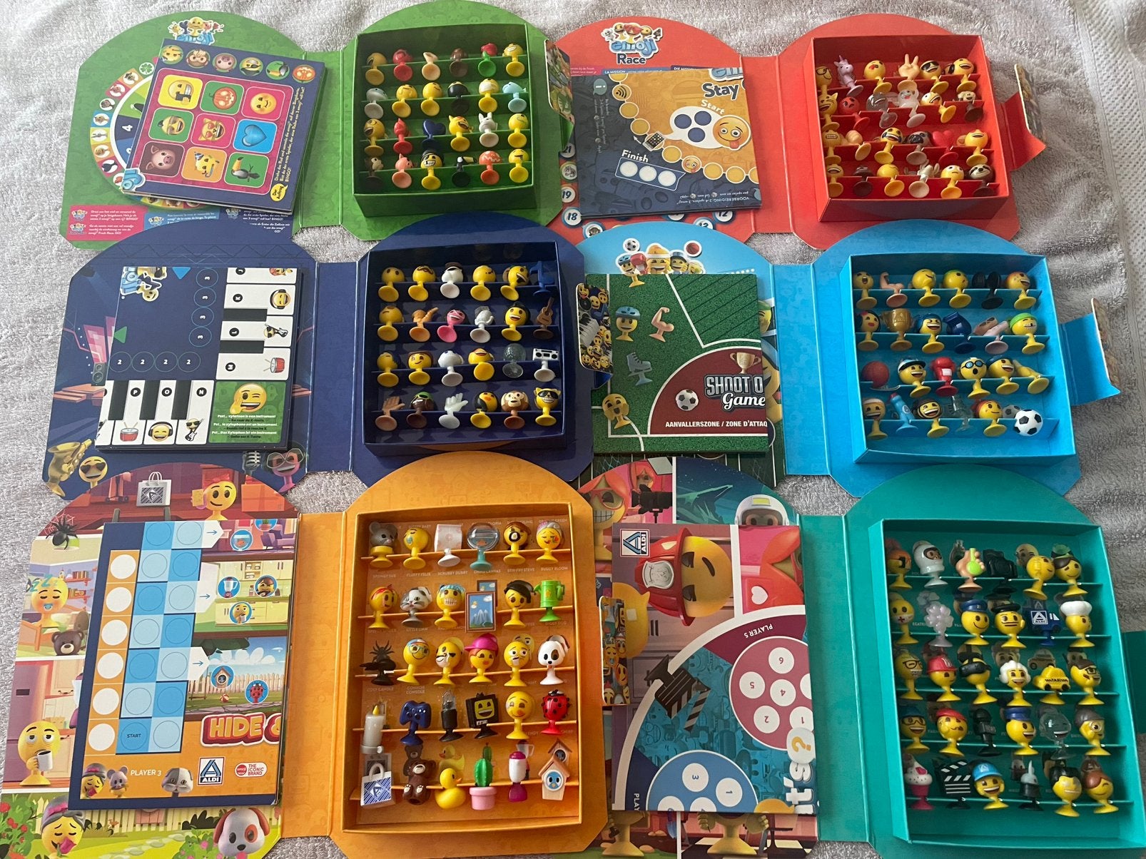 6 boîtes d'émojis Aldi 2019 2021 2022 2023 2024 2025, Collections, Aldi, Enlèvement ou Envoi