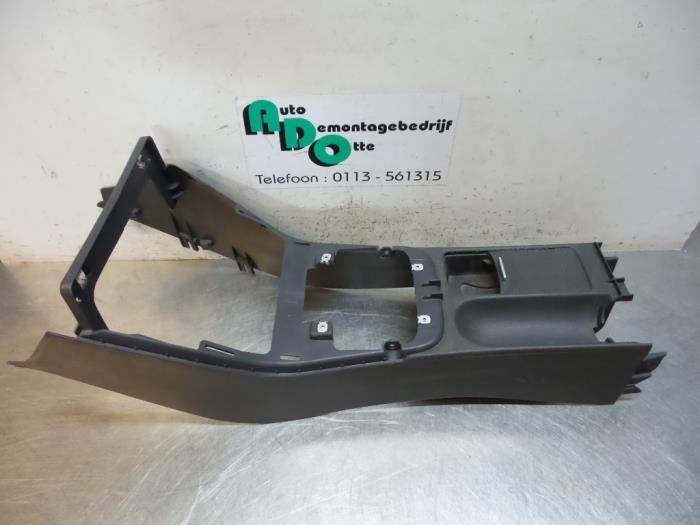 Middenconsoles van een Volkswagen Golf Plus (Golf Plus 05-), Gebruikt, -, Volkswagen, -