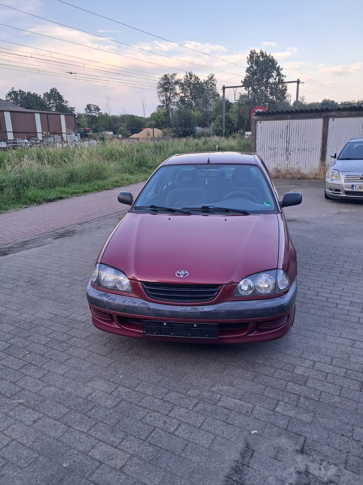 Toyota Avensis 1.6 benzine airco, Auto's, 4 deurs, Stof, Avensis, 4 cilinders