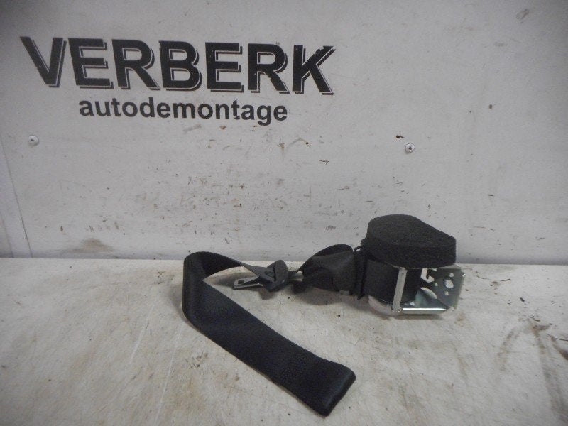 CEINTURE DE SECURITE ARRIERE GAUCHE Ford Focus 2 C+C, Henry-Ford-Straße  1
50735  Köln, DE, Ford-Werke GmbH, Kunden@ford.com, Ford