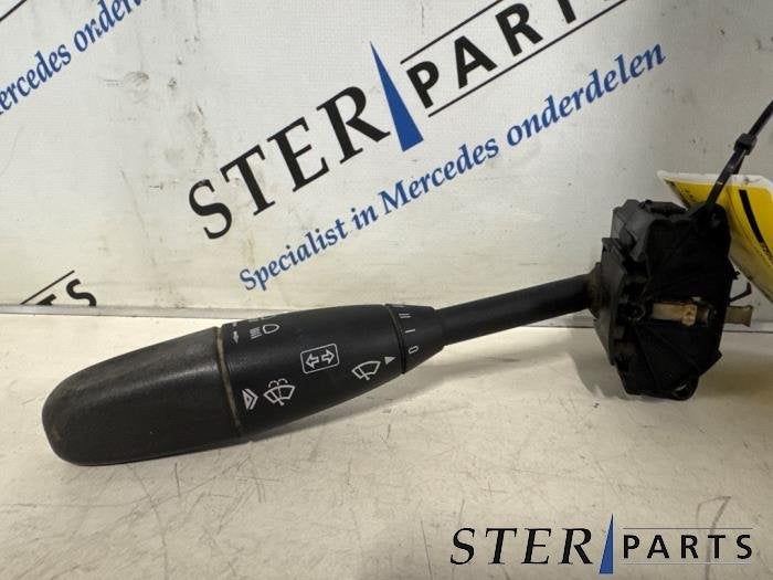 Commutateur feu clignotant d'un Mercedes E-Klasse, Autos : Pièces & Accessoires, Tableau de bord & Interrupteurs, Mercedes-Benz