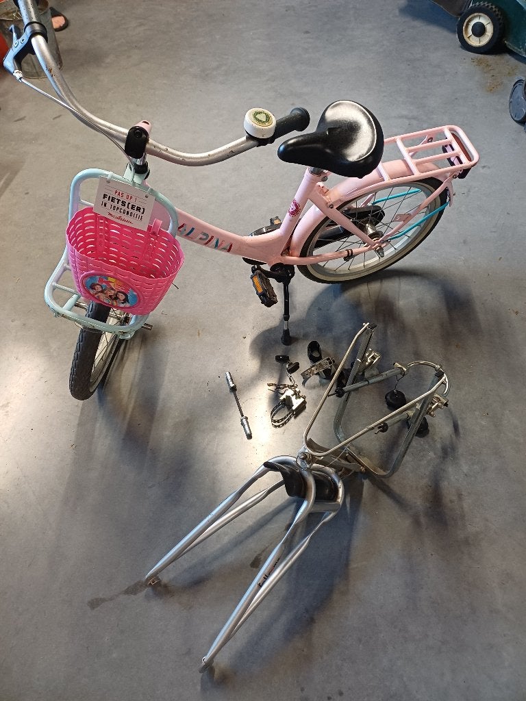 Follow me met fiets, Ophalen, Zo goed als nieuw, FollowMe, Opvouwbaar