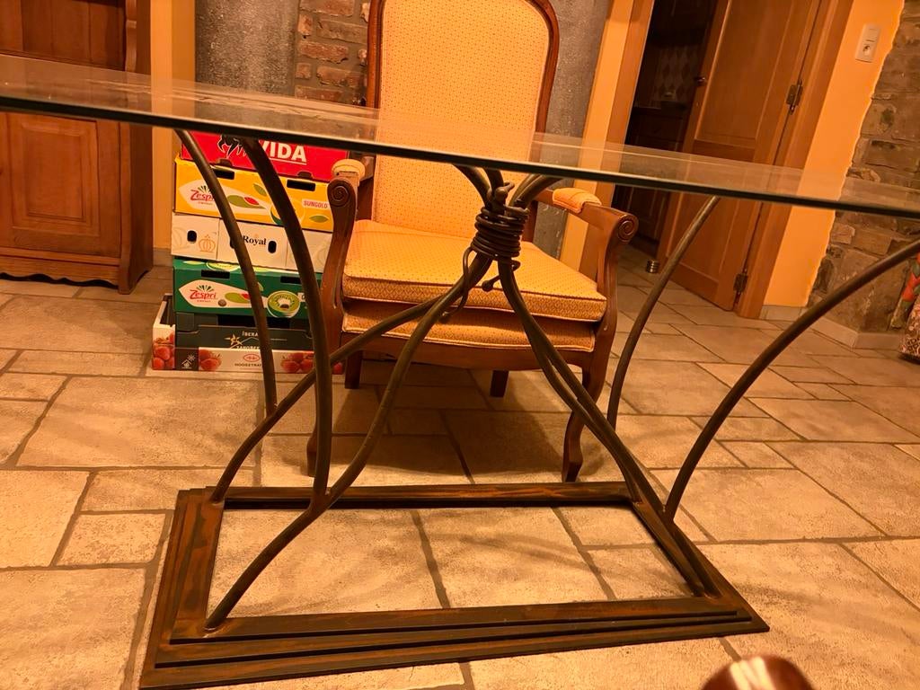 Table fer forgé, Enlèvement