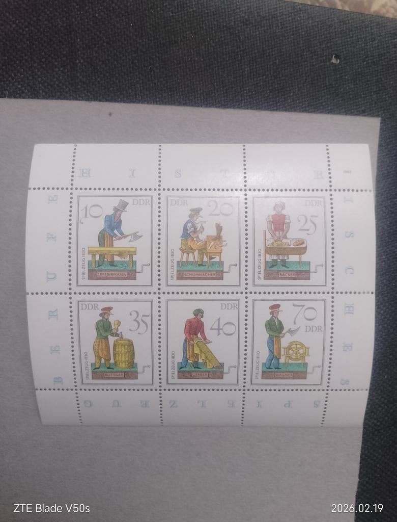 DDR beroop Figuren kledinig postzegels, Ophalen of Verzenden