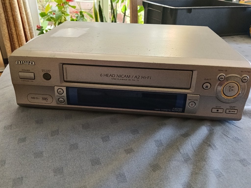 Videospeler - cassetten - AIWA VHS EG00 700511 met video's, Audio, Tv en Foto, Ophalen, Gebruikt, VHS-speler of -recorder
