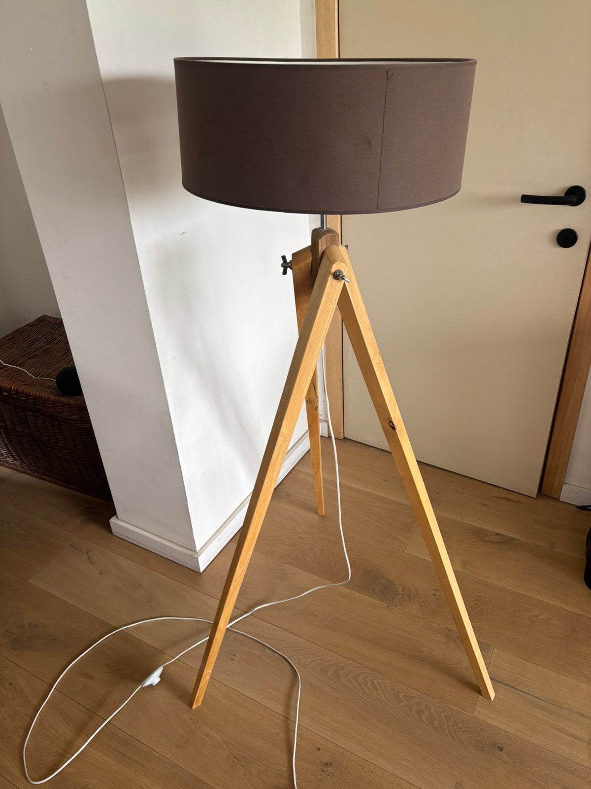 Lampadaire trépied, Enlèvement, Utilisé, 100 à 150 cm, Bois