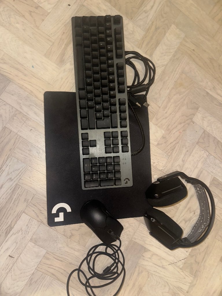 Lots accessoires gaming, Games en Spelcomputers, Ophalen, RGB verlichting, Nieuw, Logitech