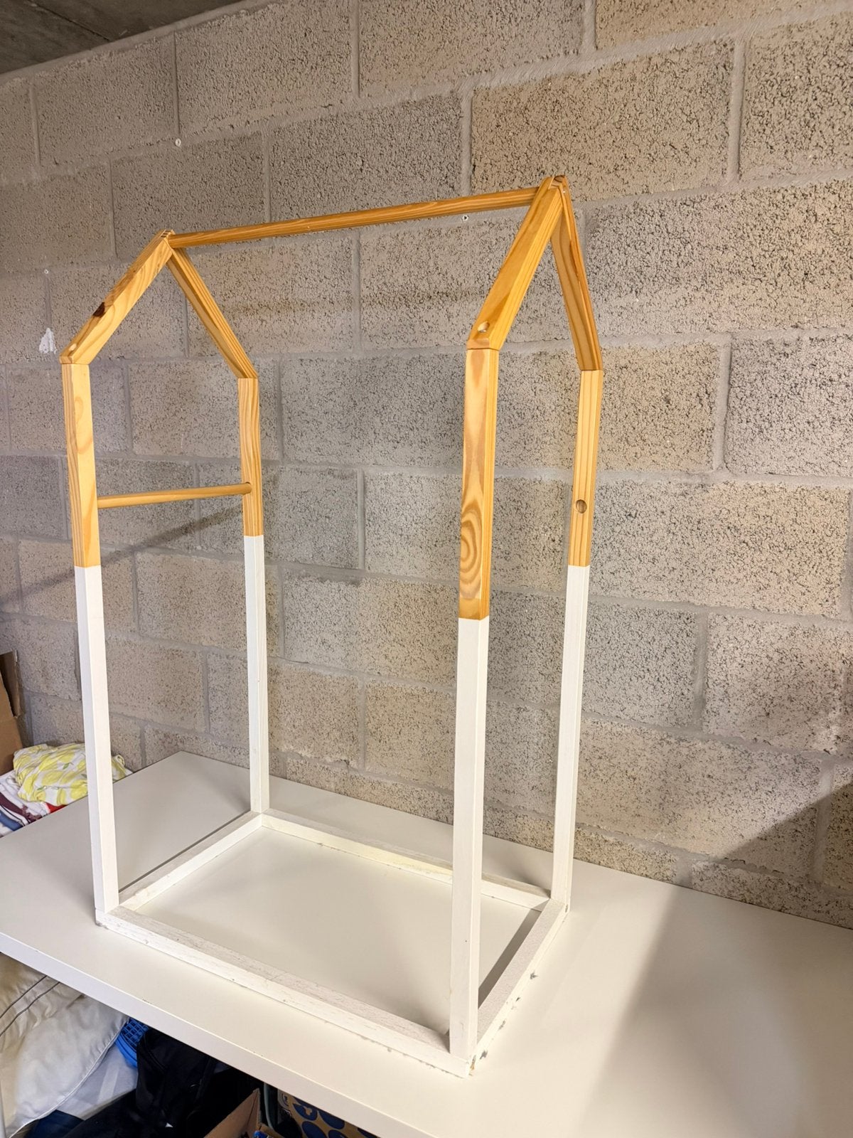 Porte-vêtements pour bébé, Enfants & Bébés, Blanc, Enlèvement, Utilisé, Meuble de rangement