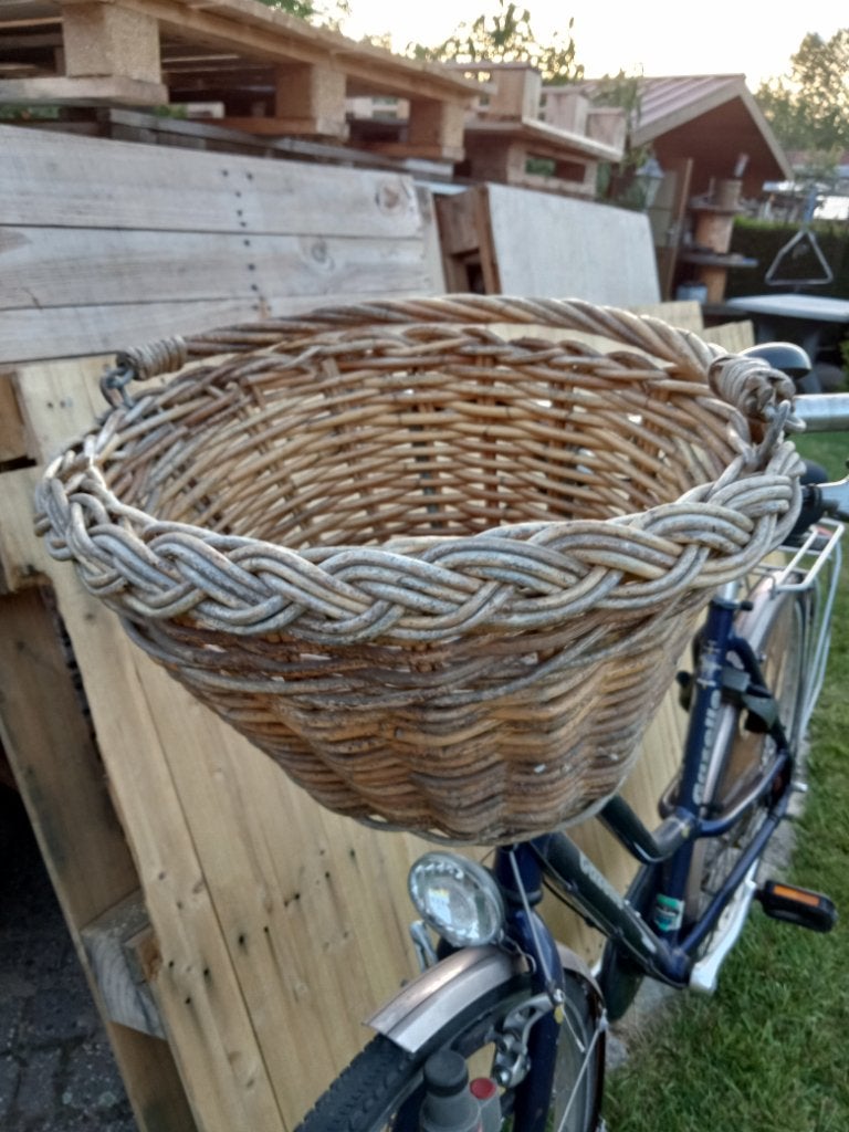 Rieten mand, fietsmand, Ophalen, Zo goed als nieuw, Fietsmand