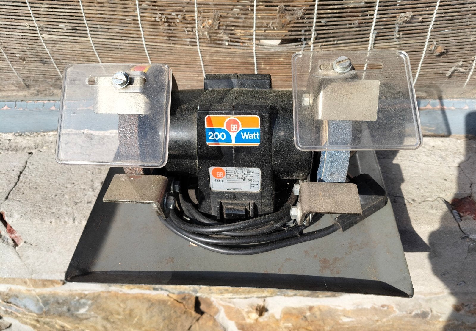 Slijpmachine met dubbele grip, Doe-het-zelf en Bouw, Gereedschap | Slijpmachines, Ophalen of Verzenden